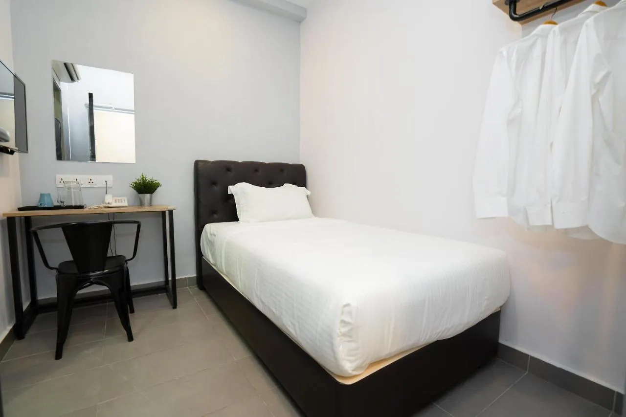 B Lot Hotel Kuala Lumpur 2*,